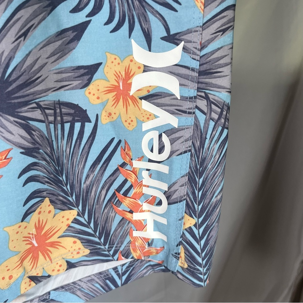 Hurley Men's Hawaiian Floral Board Shorts Light Blue, Yellow, Red Flowers Sz 30 - Picture 4 of 7